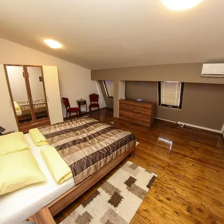 Cyrano 1&2 * サラエヴォ