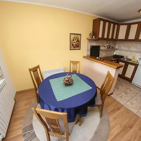 Apartment Cyrano 1&2 *