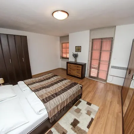 Cyrano 1&2 * サラエヴォ