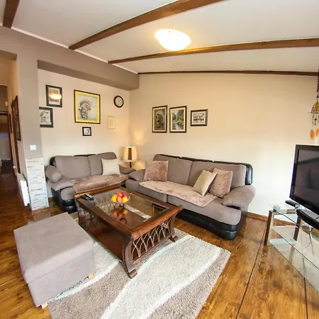 Apartamento Cyrano 1&2 *