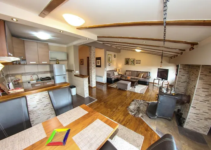 Apartment Cyrano 1&2 *