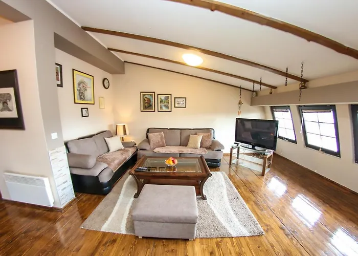 Cyrano 1&2 Apartment