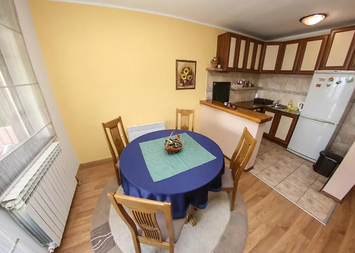 Apartment Cyrano 1&2 *